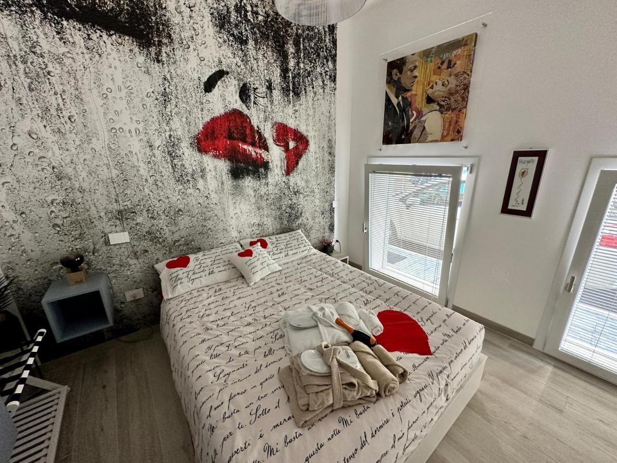 Bed Art Relaxing Suite - Appartamento Con Sauna Love Suite Gallery San Benedetto del Tronto Exterior photo